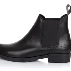 Eleganckie, czarne buty jeździeckie damskie ze skóry z subtelnym logo konia. Idealne na co dzień i do stajni.