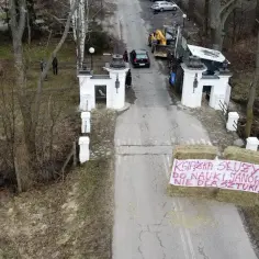 Prezes stadniny koni w Janowie Podlaskim: Kontrowersje i zmiany w zarządzie